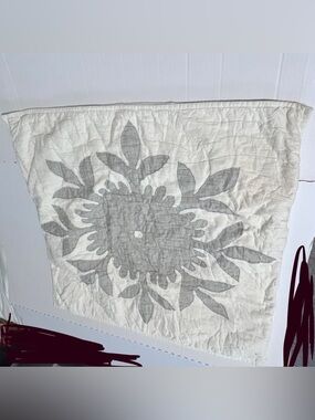 Pottery Barn Lilo Handcrafted Euro Pillow Sham White w Gray Quilted 26x26